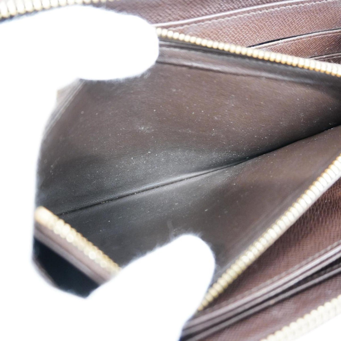 LOUIS VUITTON Zippy wallet