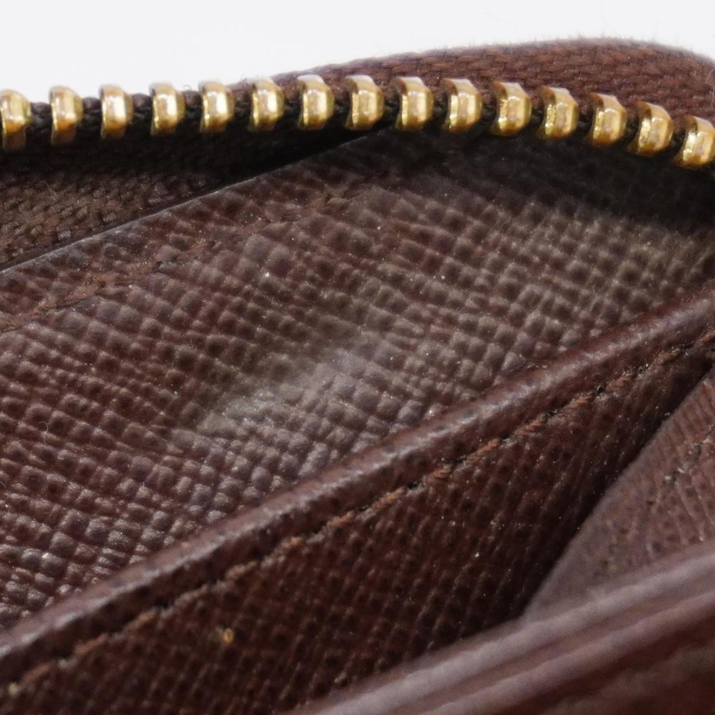LOUIS VUITTON Zippy wallet