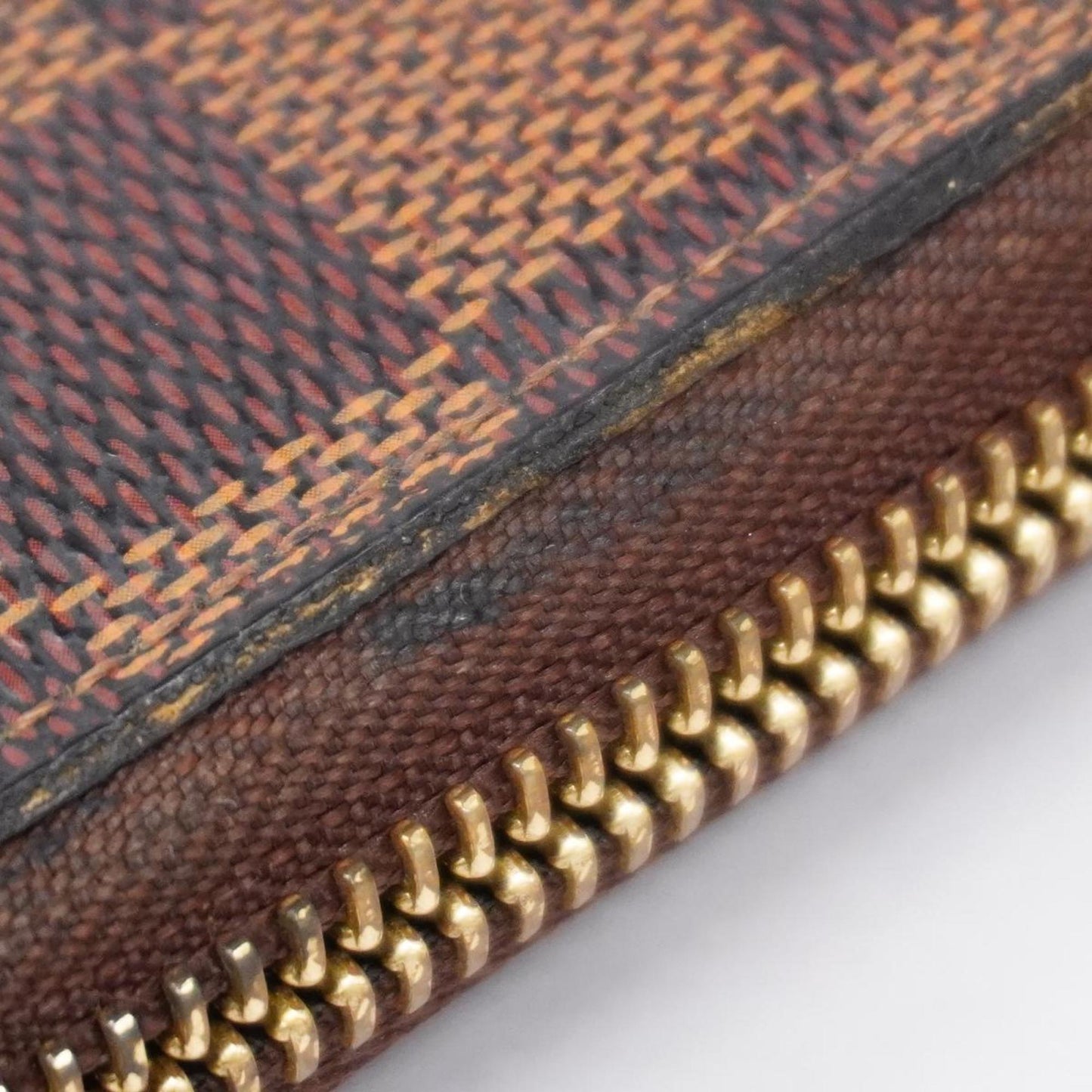 LOUIS VUITTON Zippy wallet