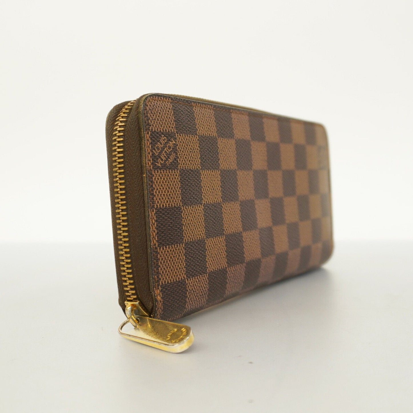 LOUIS VUITTON Zippy wallet