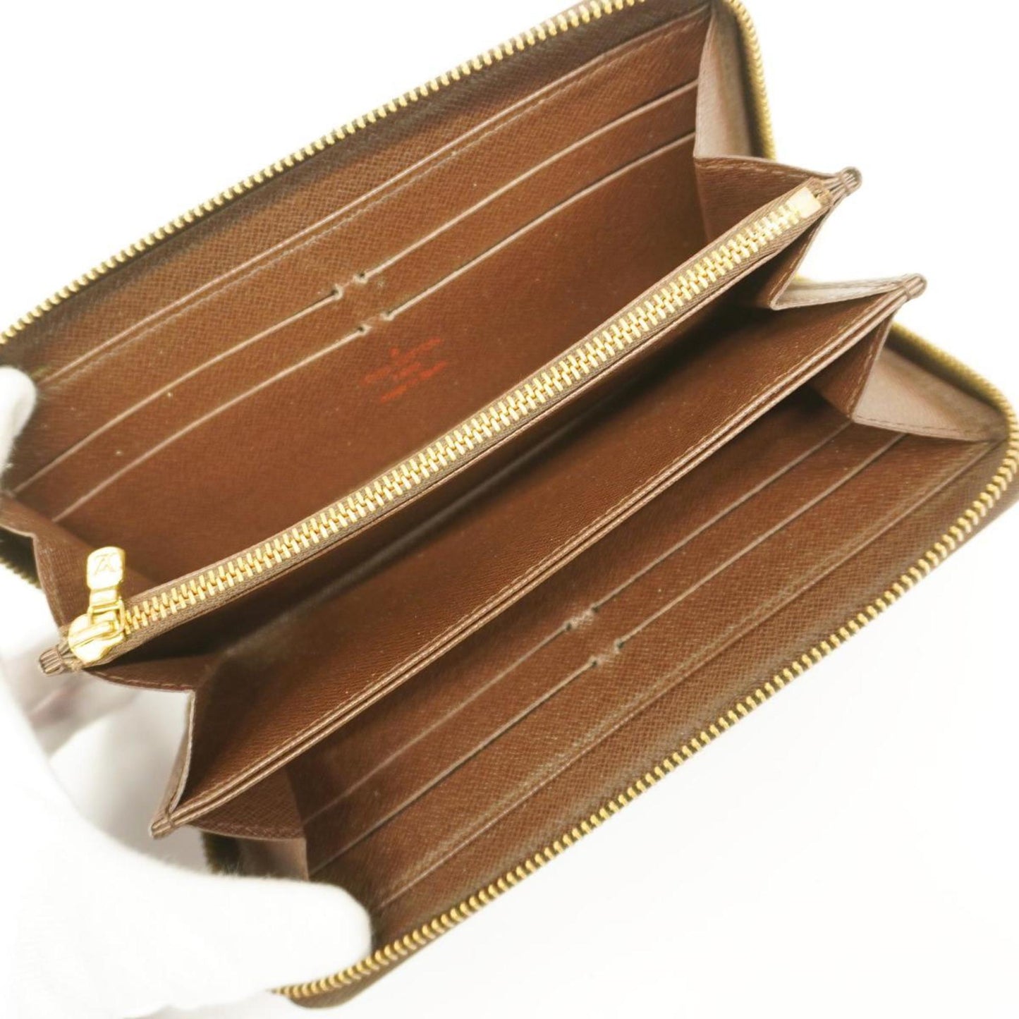 LOUIS VUITTON Zippy wallet