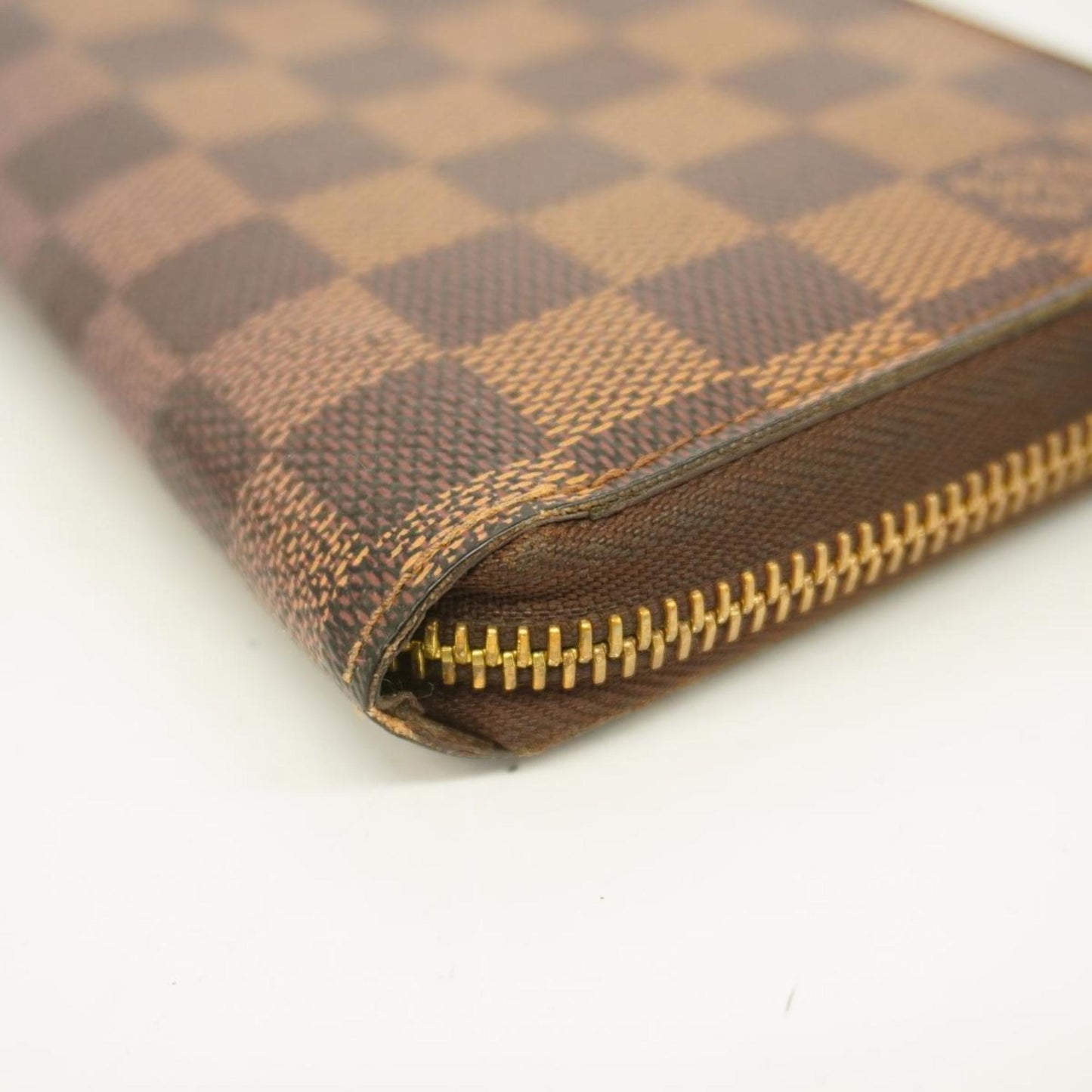 LOUIS VUITTON Zippy wallet