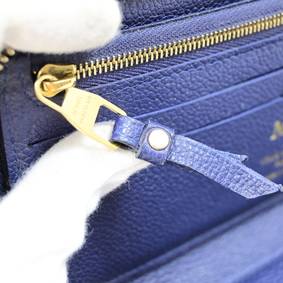LOUIS VUITTON Zippy organizer Wallet