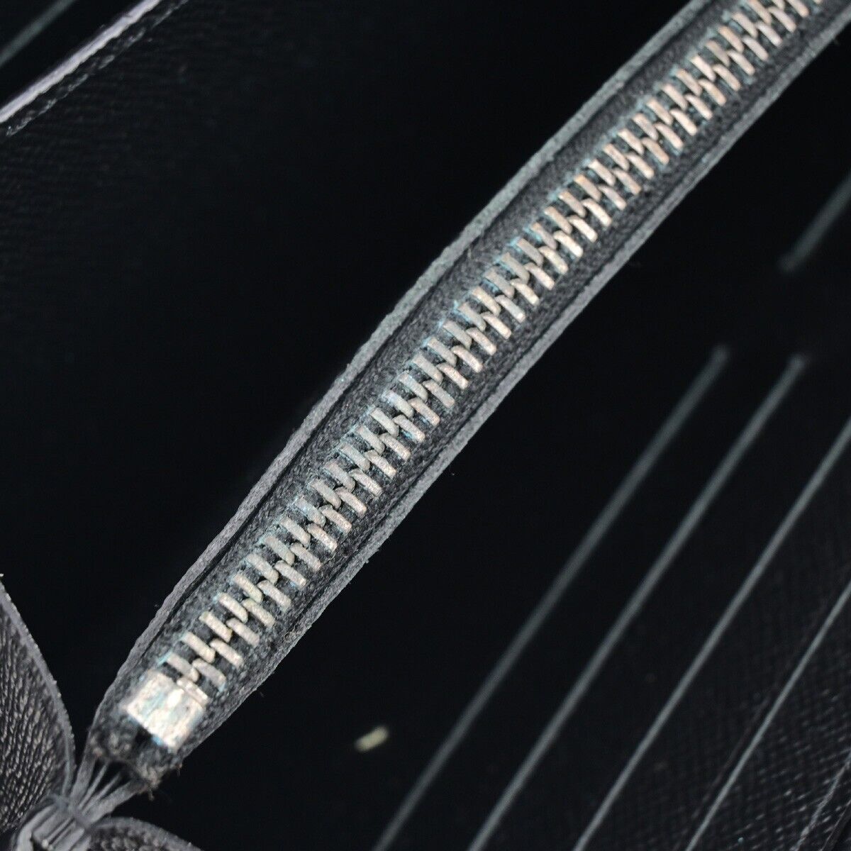 LOUIS VUITTON Zippy XL Wallet