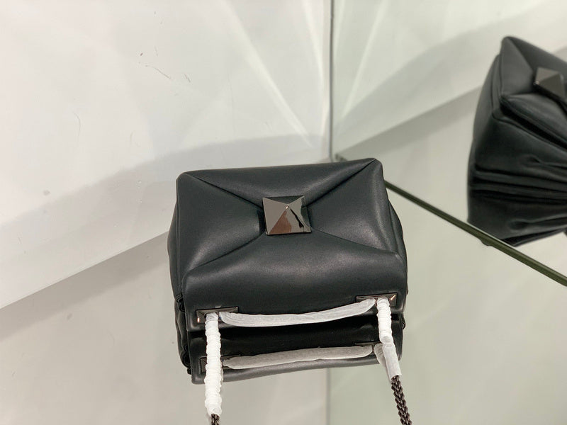 Amelia's Bag Gallery - VEL Bags - 357