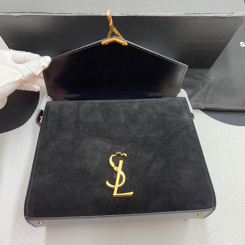 Amelia - YSL Bag - 2200