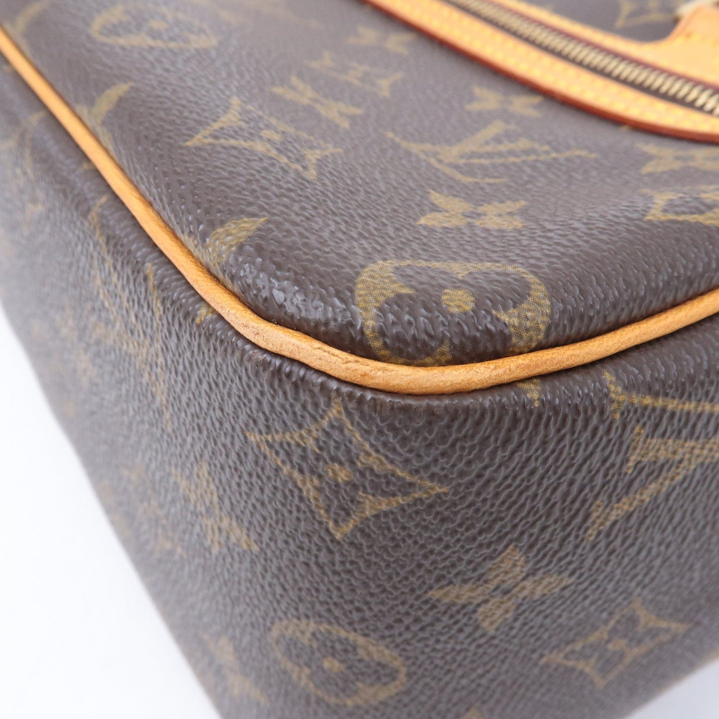 Louis Vuitton Monogram Cite MM Shoulder Bag Hand Bag M51182