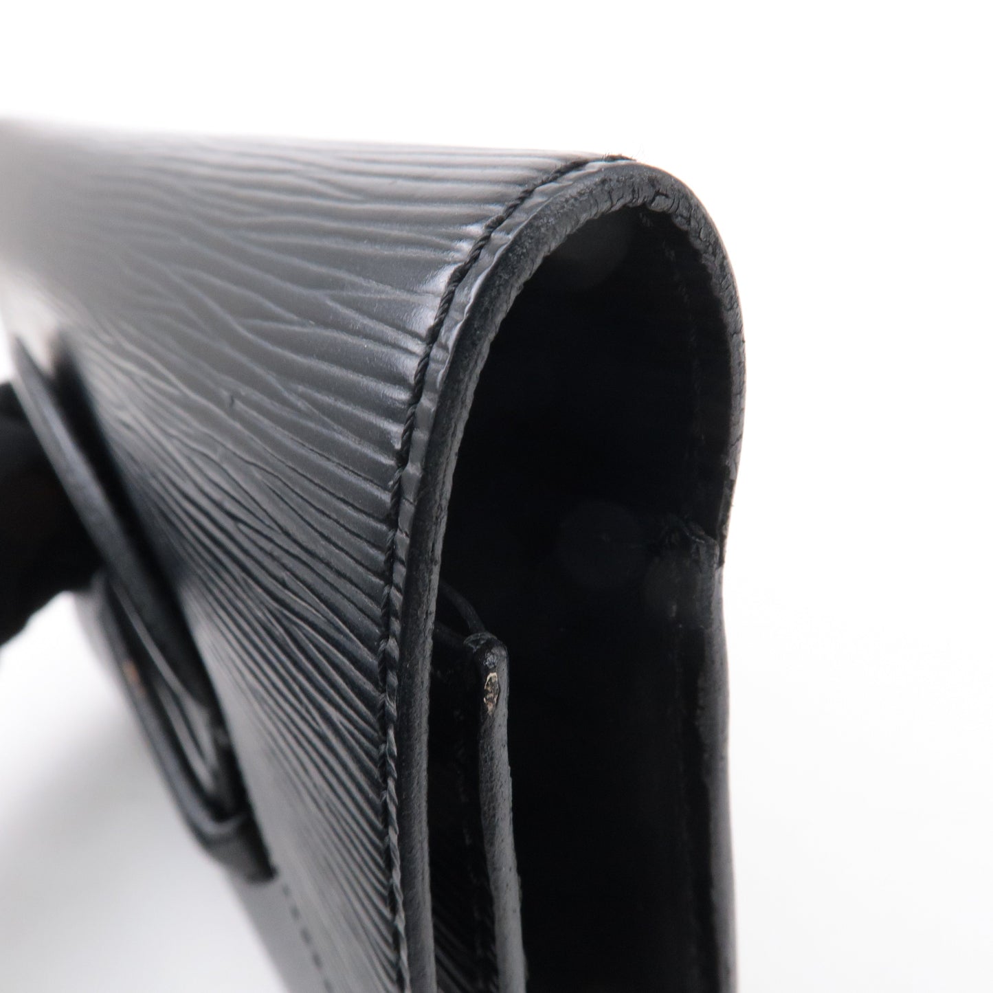 Louis Vuitton Epi Leather Chaillot Clutch Bag Black Noir M52542