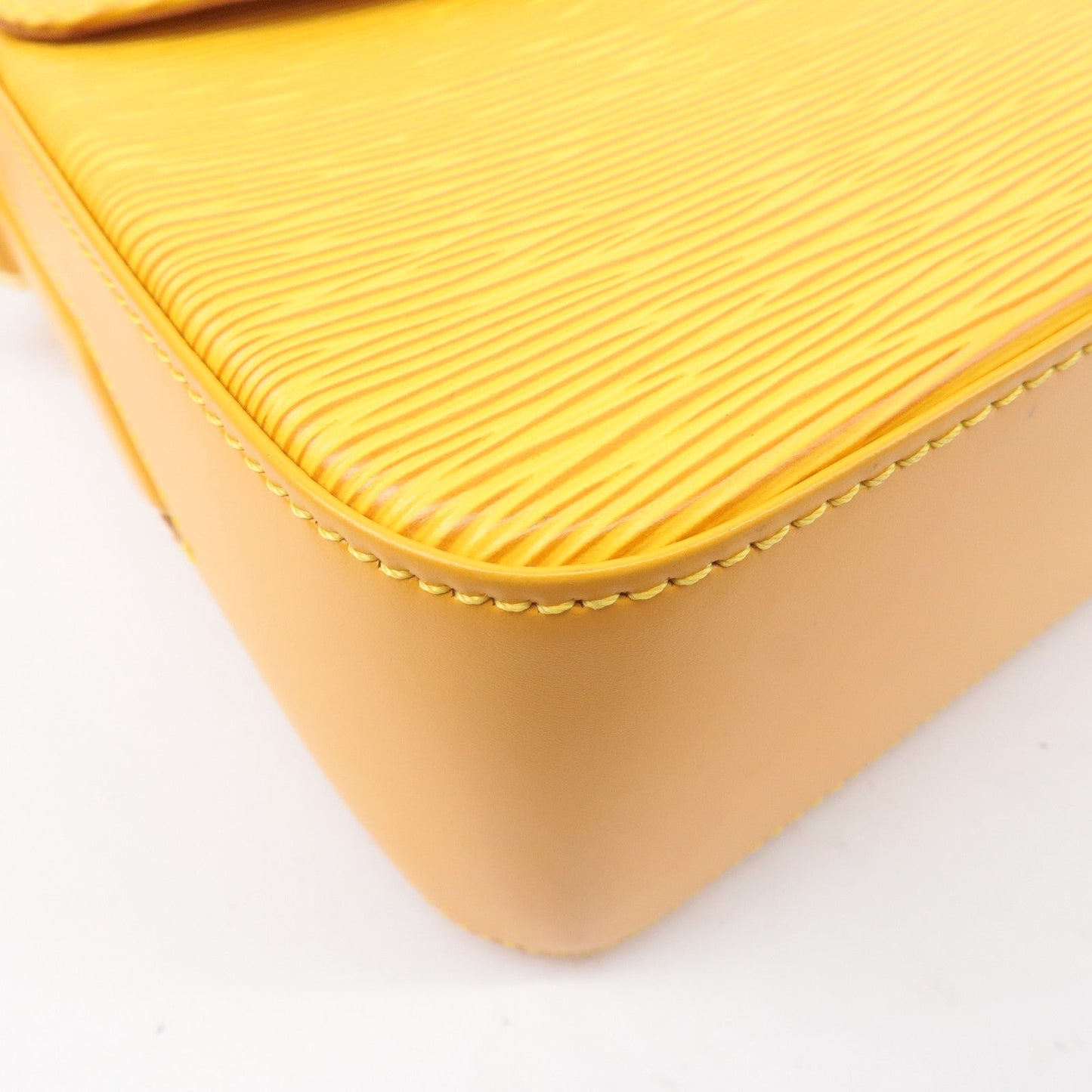 Louis Vuitton Epi Buci Shoulder Bag Tassili Yellow M52209