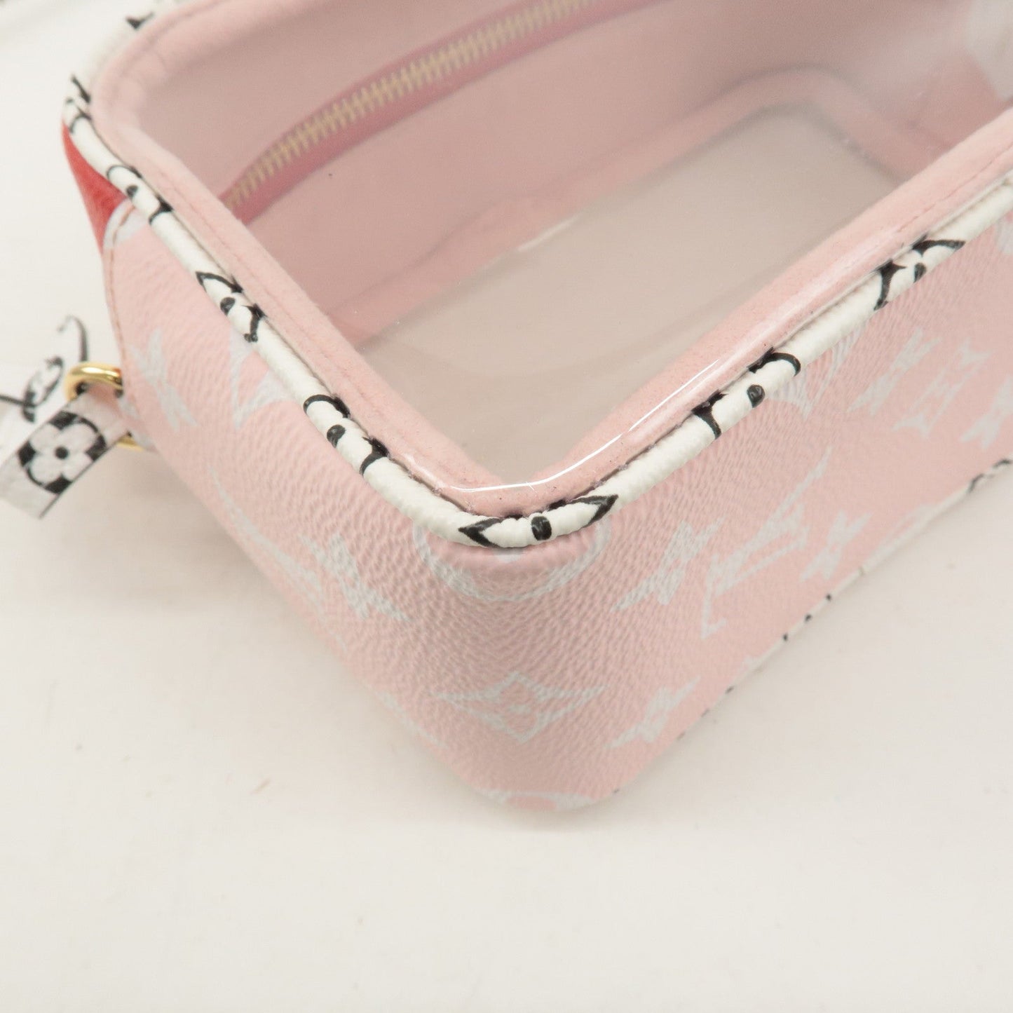 Louis Vuitton Monogram Giant Beach Pouch Shoulder Bag Rouge M67601