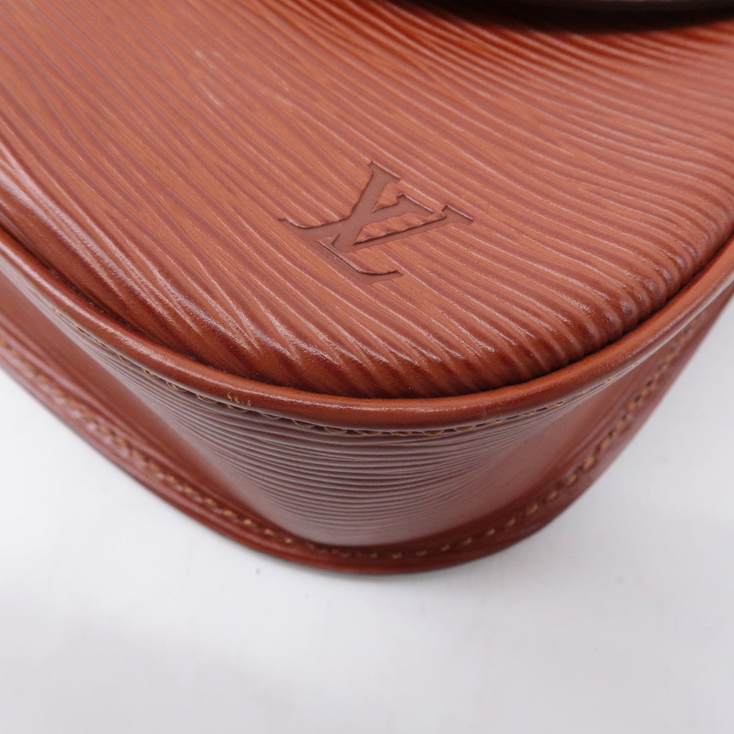 Louis Vuitton Epi Saint Cloud Shoulder Bag Kenya Brown M52193