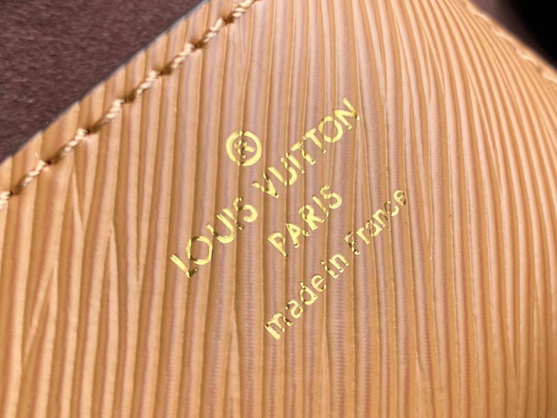 Fan Fashion Lu-Vi bags - 17147