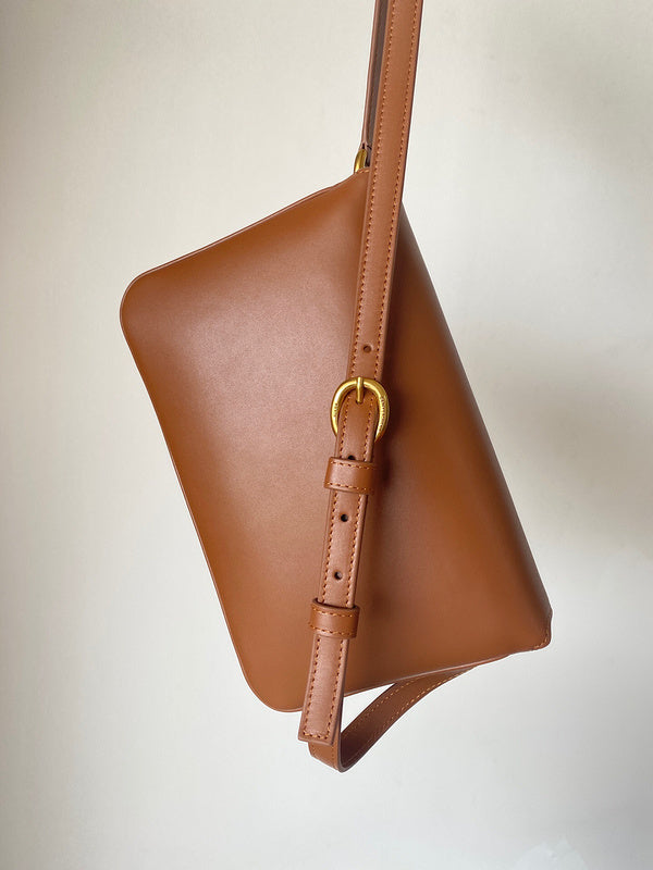 Amelia - YSL Bag - 3678