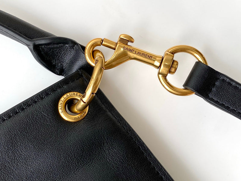 Amelia - YSL Bag - 4123