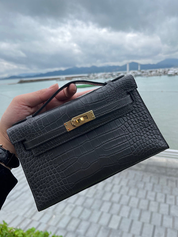 Amelia - HMS Bags - 1637