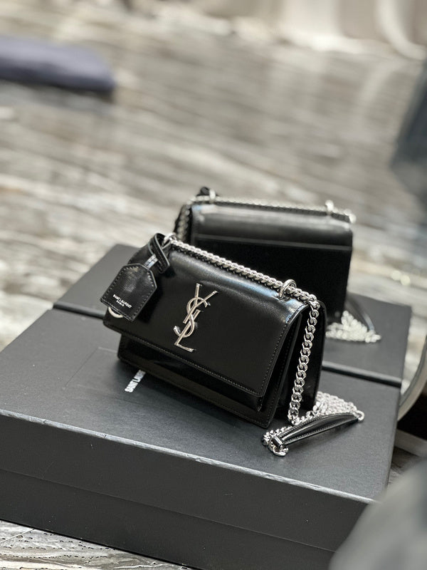 Amelia - YSL Bag - 1967
