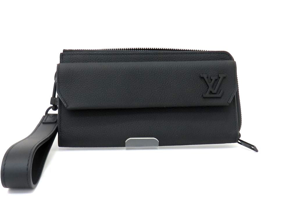 Louis Vuitton Aerogram Leather Zippy Wallet