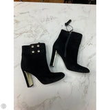 Boots Luxury Designer By Gucci In Black, Size: 7