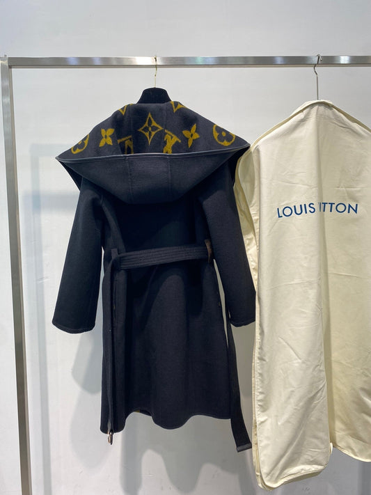 Luxury Louis Vuitton  Wrap Coat 037
