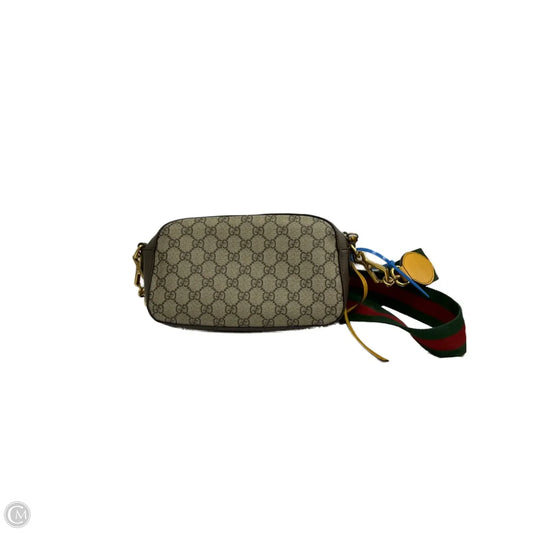 Crossbody Luxury Designer By Gucci, Size: Small