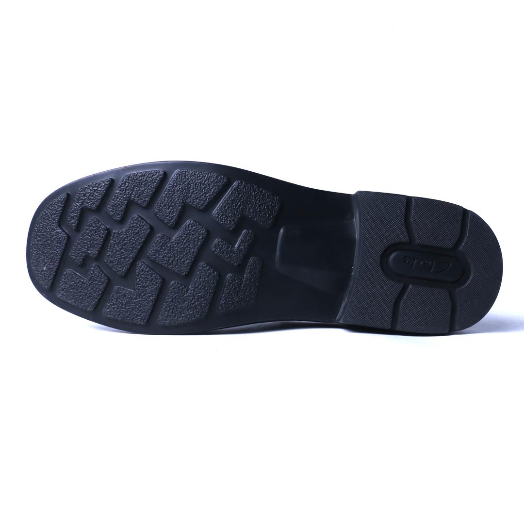 CLARKS .