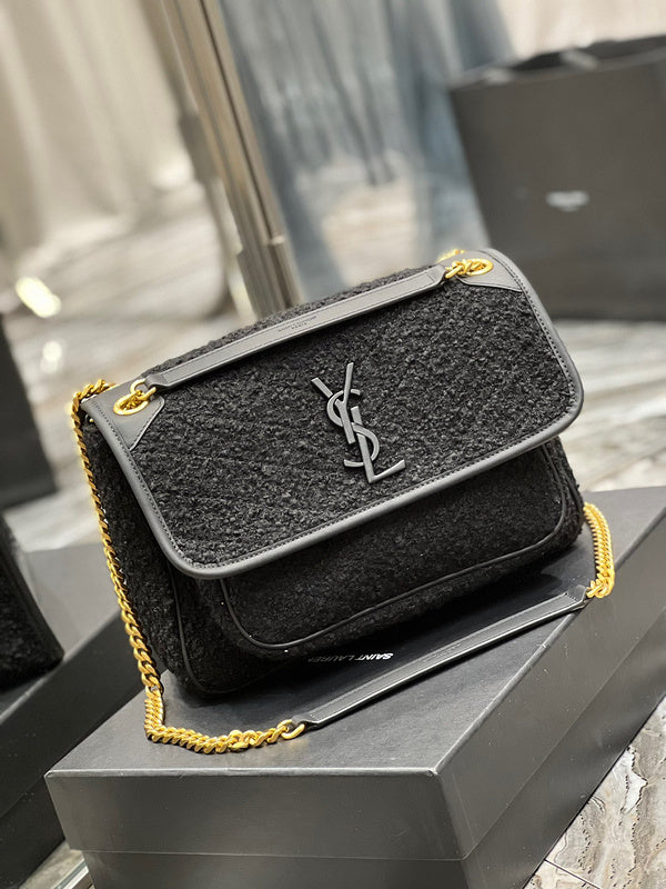 Amelia - YSL Bag - 4222