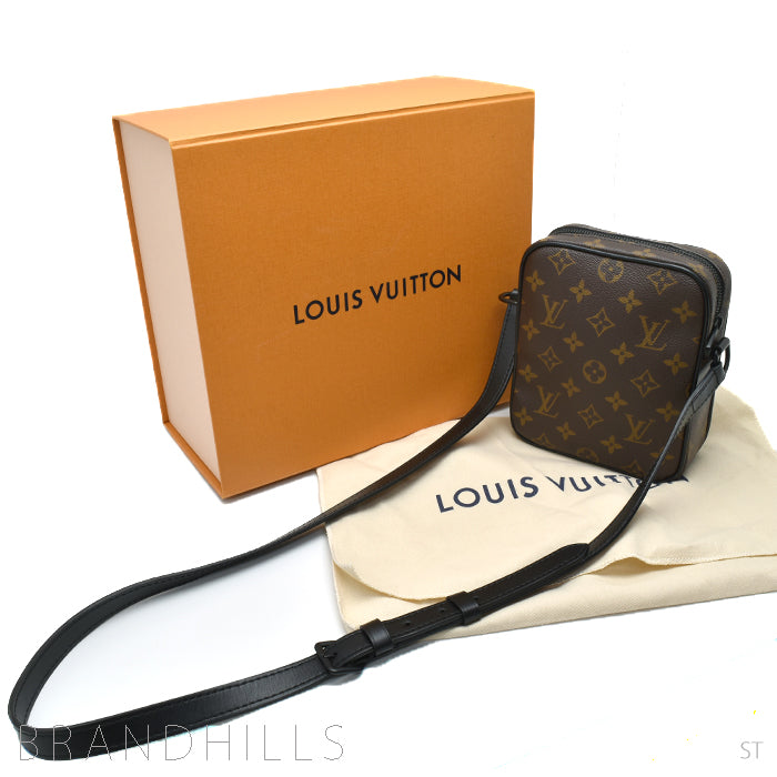 Louis Vuitton Christopher Wearable Wallet Crossbody Bag