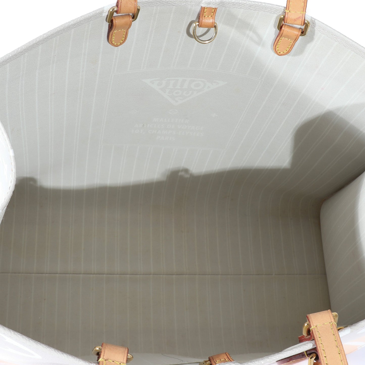 Louis Vuitton Louis Vuitton Canvas Monogram Giant By The Pool Onthego GM