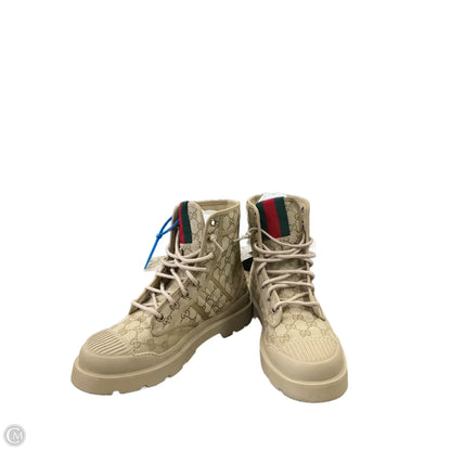 Boots Luxury Designer By Gucci In Tan, Size: 11