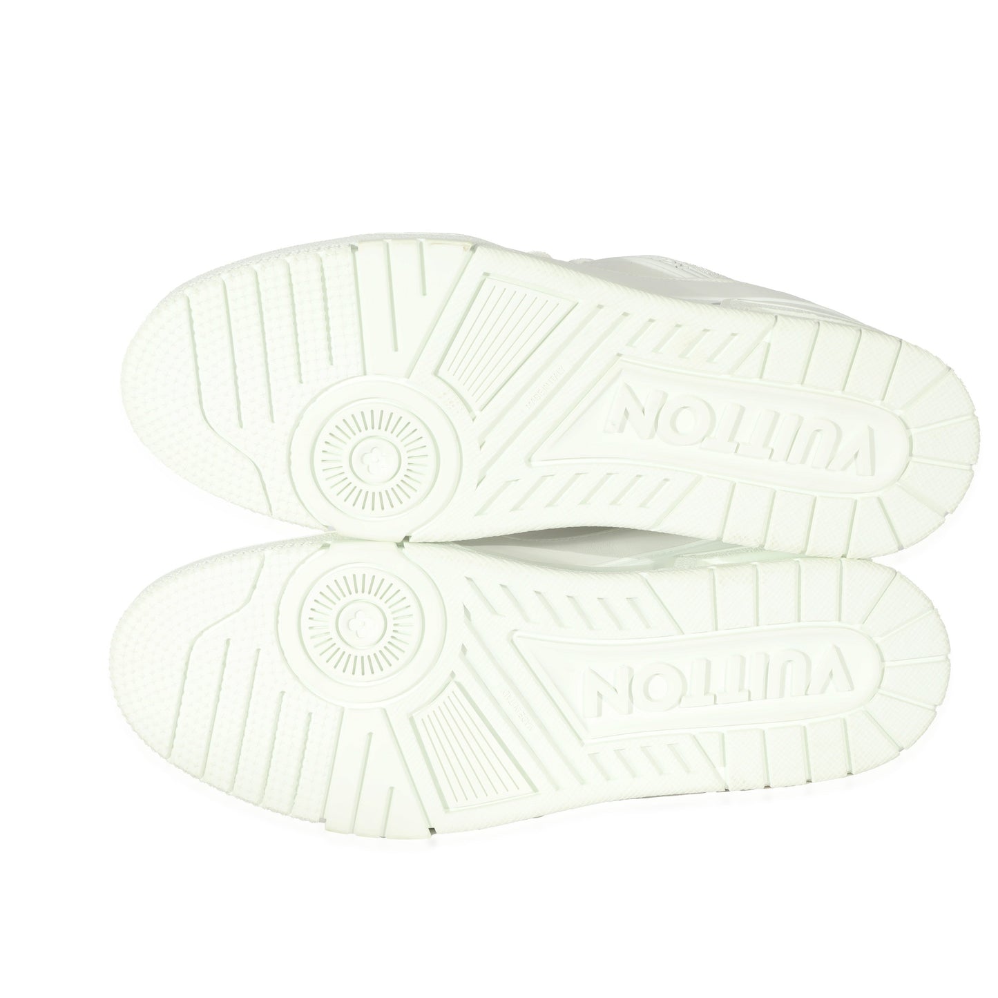 Louis Vuitton Louis Vuitton White Leather LV Trainer Sneaker