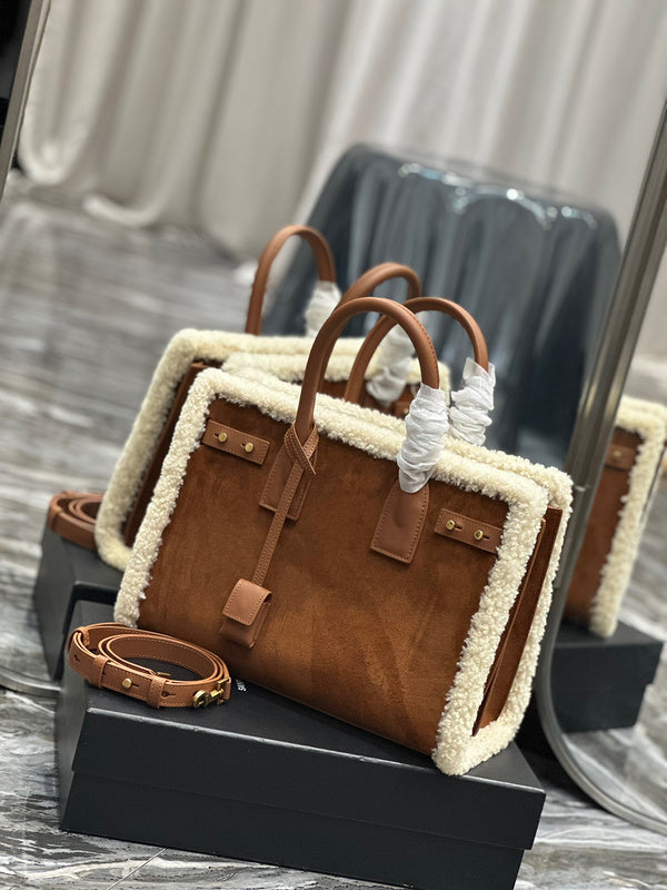 Amelia - YSL Bag - 3940