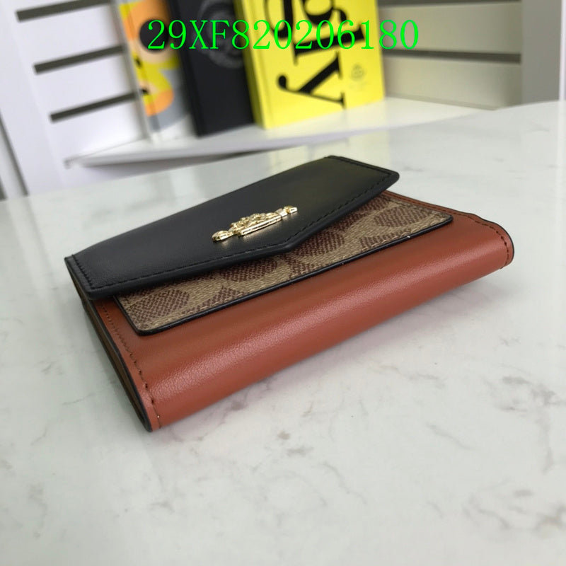 Amelia - CAH Wallet - 025