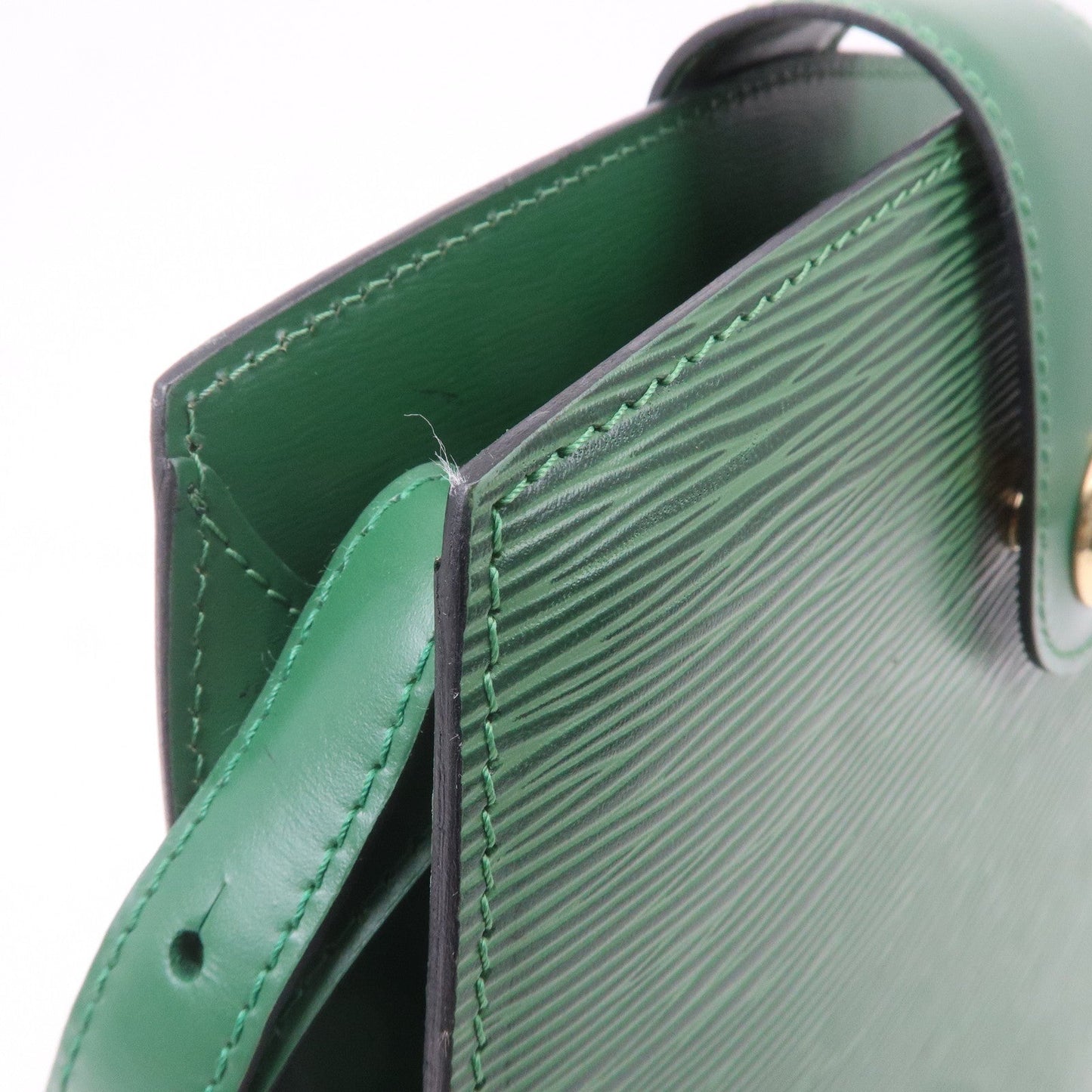 Louis Vuitton Epi Cluny Shoulder Bag Borneo Green M52254