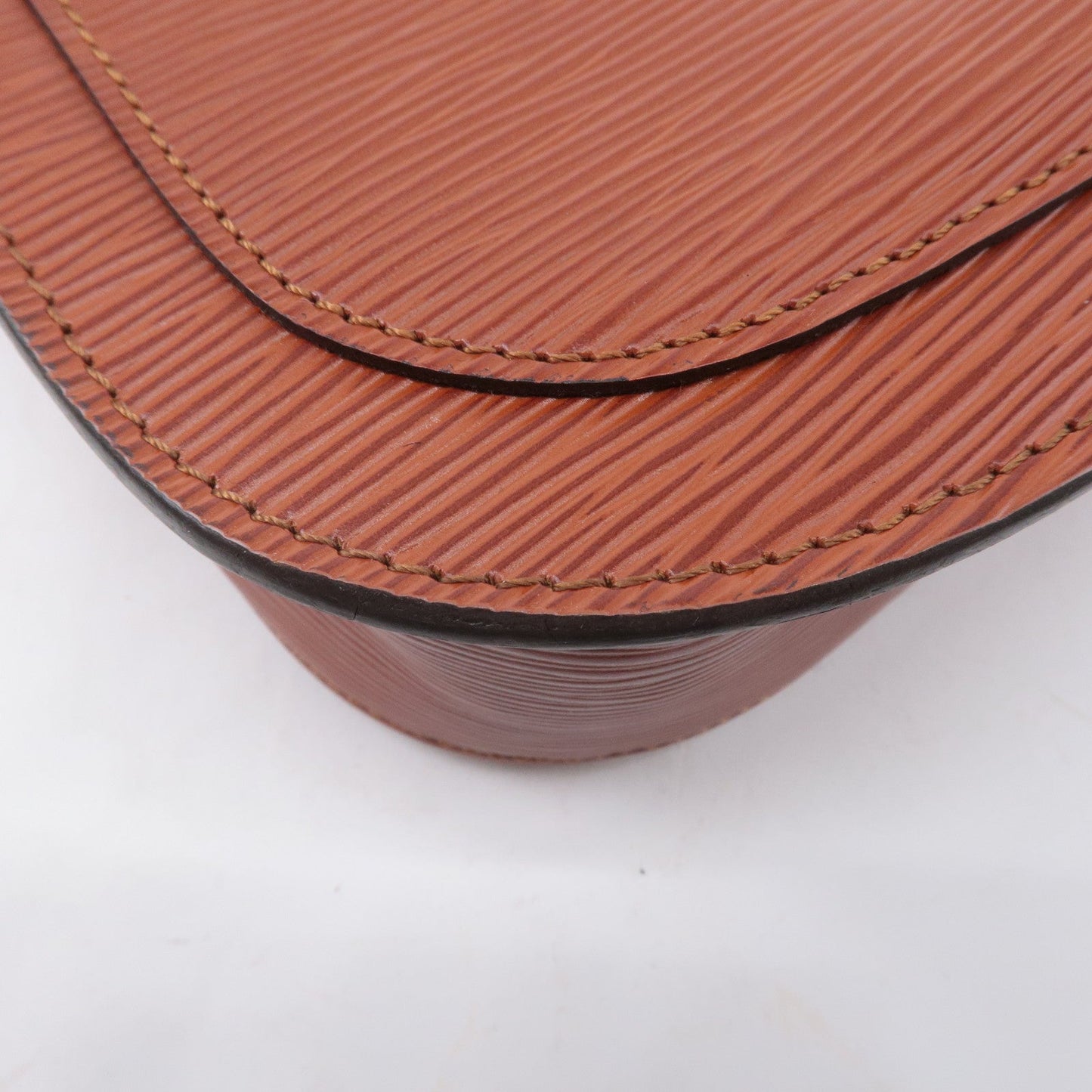 Louis Vuitton Epi Saint Cloud Shoulder Bag Kenya Brown M52193