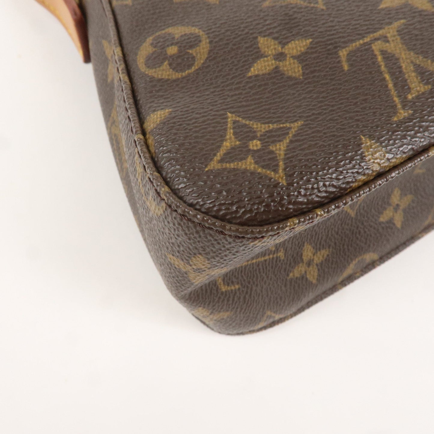 Louis Vuitton Monogram Mini Looping Shoulder Bag Hand Bag M51147