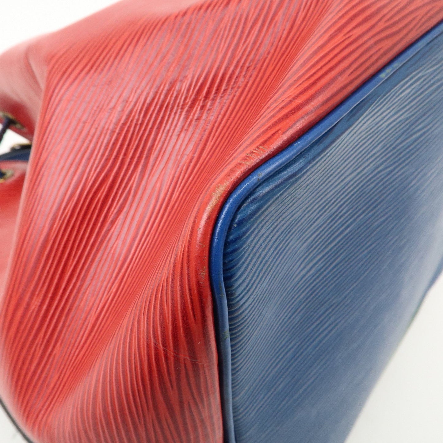 Louis Vuitton Epi Petit Noe Tricolore Shoulder Bag M40678