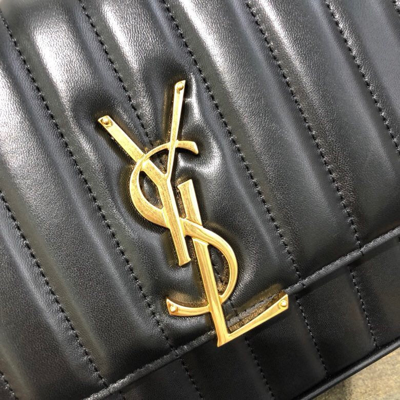 Amelia - YSL Bag - 4055