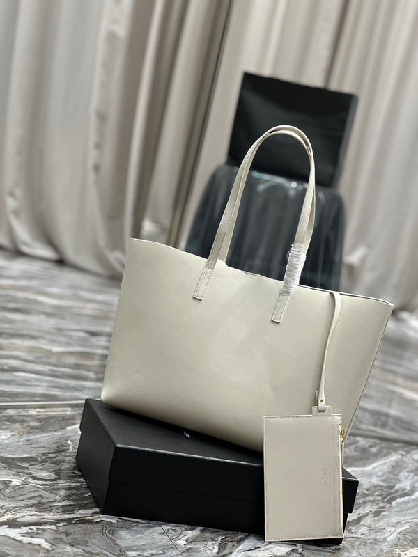 Amelia - YSL Bag - 3943