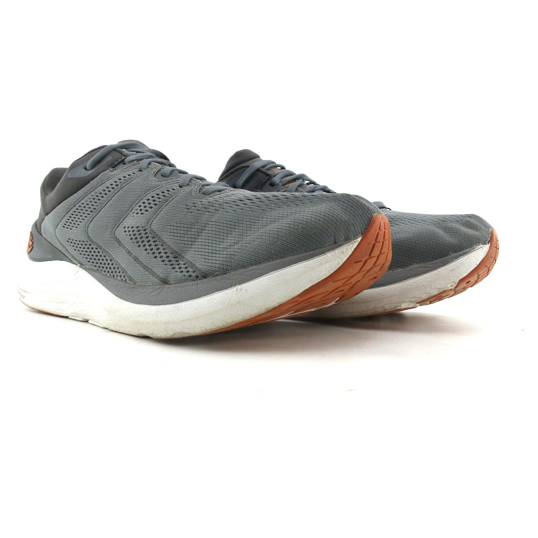 TOPO ATHLETIC PHANTOM 2