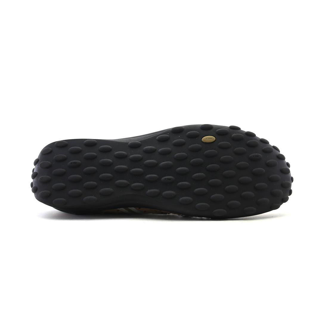CLARKS .