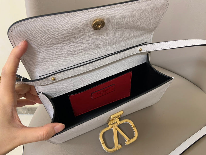 VAL LUXURY BAGS - FOR FASHION LOVERS  AFFORDABLE LUXURY BAGS- 426