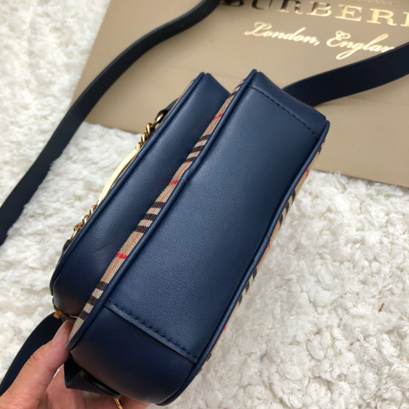 Burberry Bags - Bagsattire   587