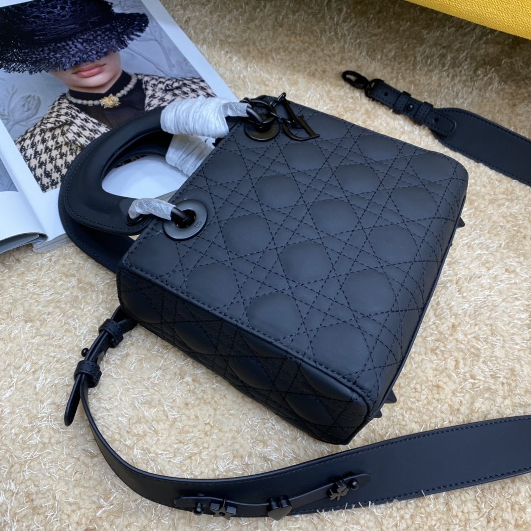 LADY MY ABC BAG 20CM BLACK ULTRAMETTE CANNAGE CALFSKIN Amelia