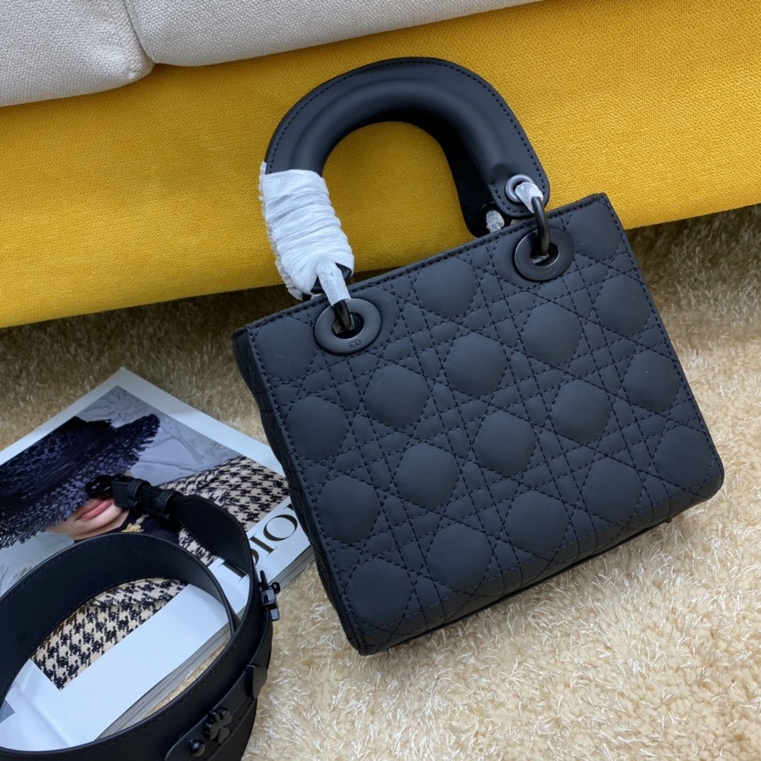 LADY MY ABC BAG 20CM BLACK ULTRAMETTE CANNAGE CALFSKIN Amelia