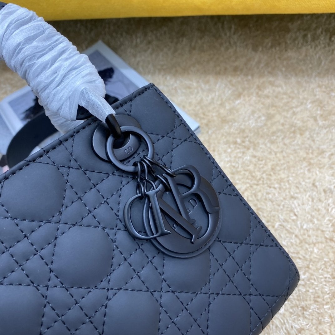 LADY MY ABC BAG 20CM BLACK ULTRAMETTE CANNAGE CALFSKIN Amelia