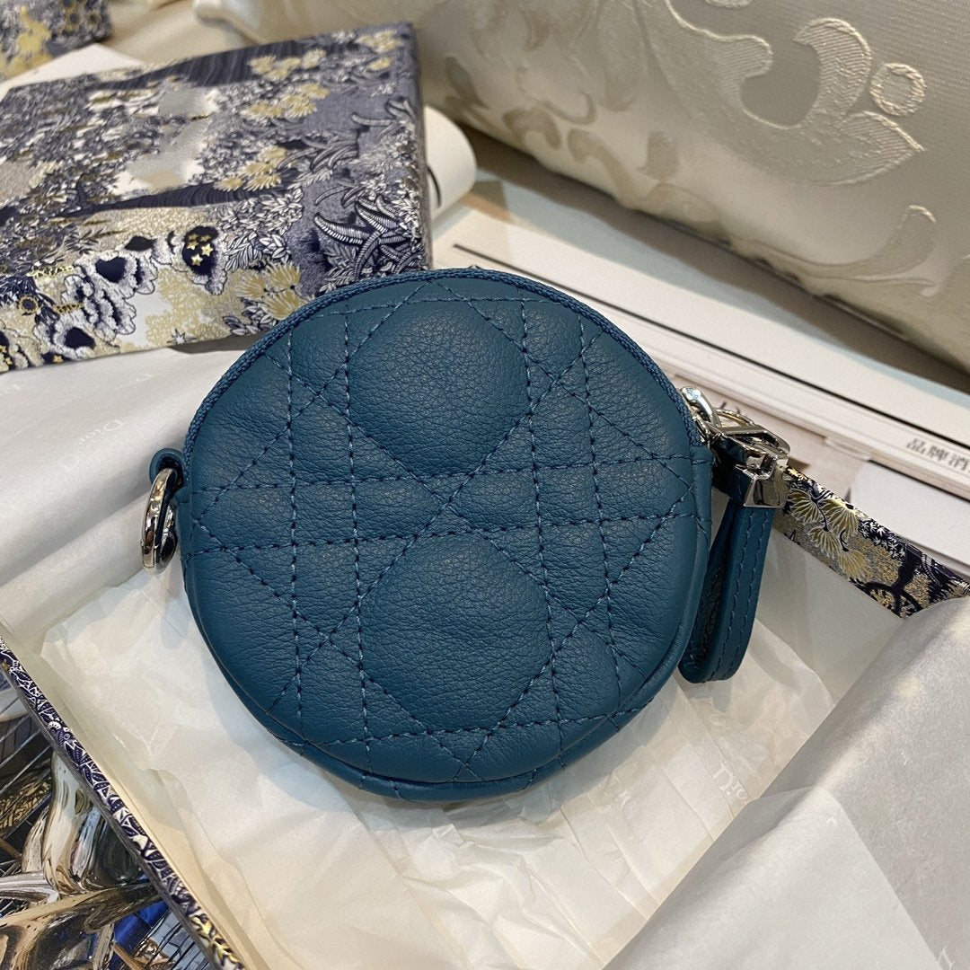 DETACHABLE CARO ROUND COIN PURSE DEEP OCEAN BLUE CANNAGE CALFSKIN Amelia