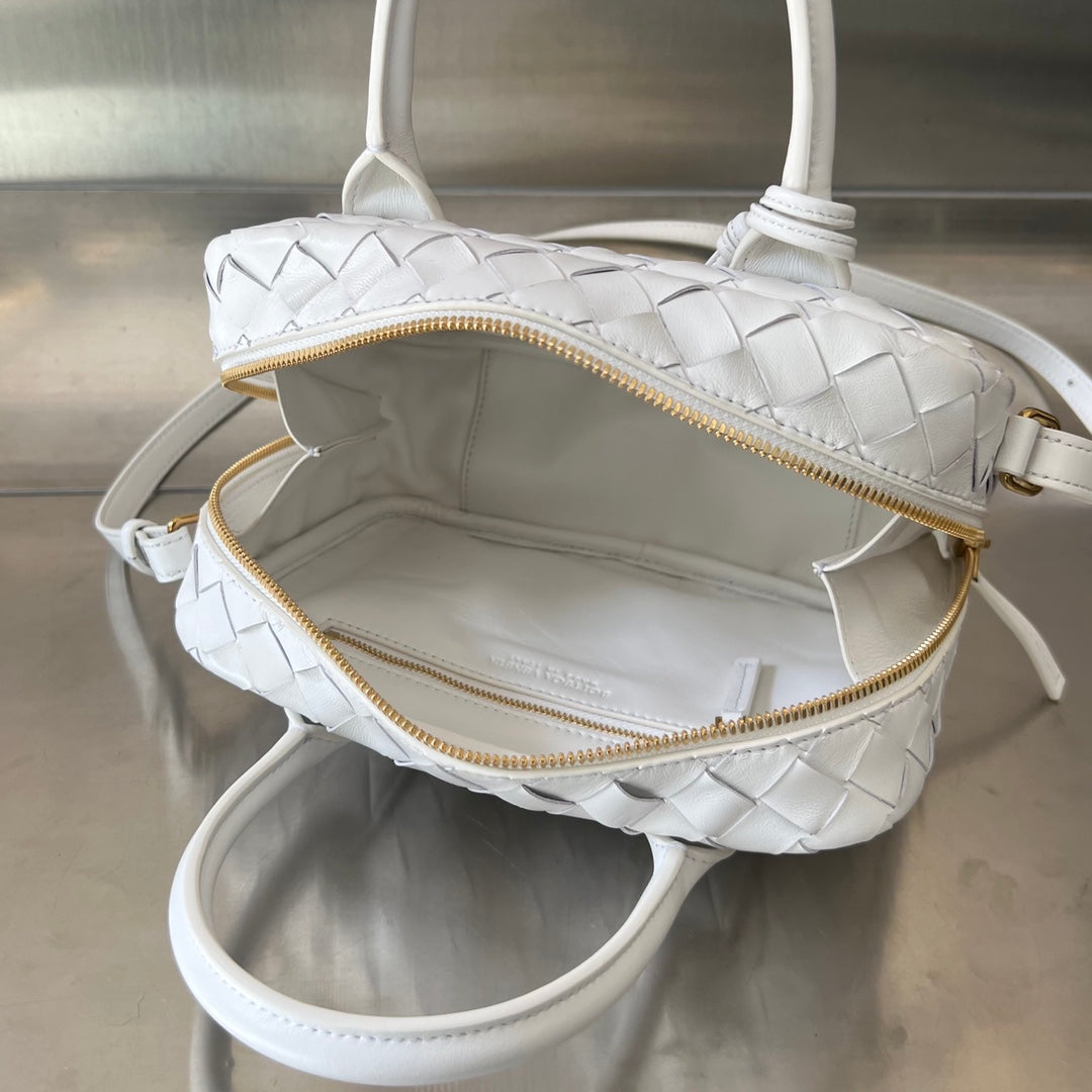 Amelia GETAWAY SMALL 23CM WHITE LAMBSKIN