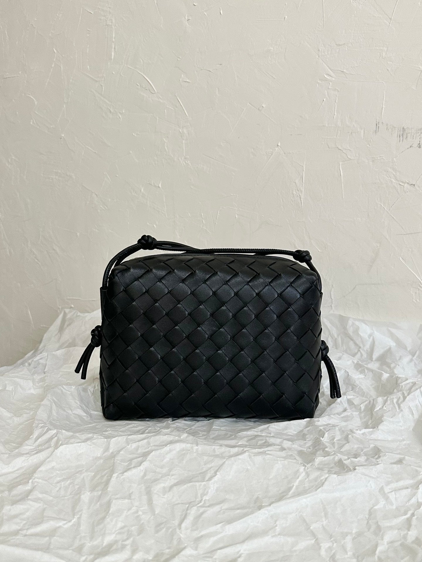 Amelia LOOP SMALL 23CM BLACK CALFSKIN