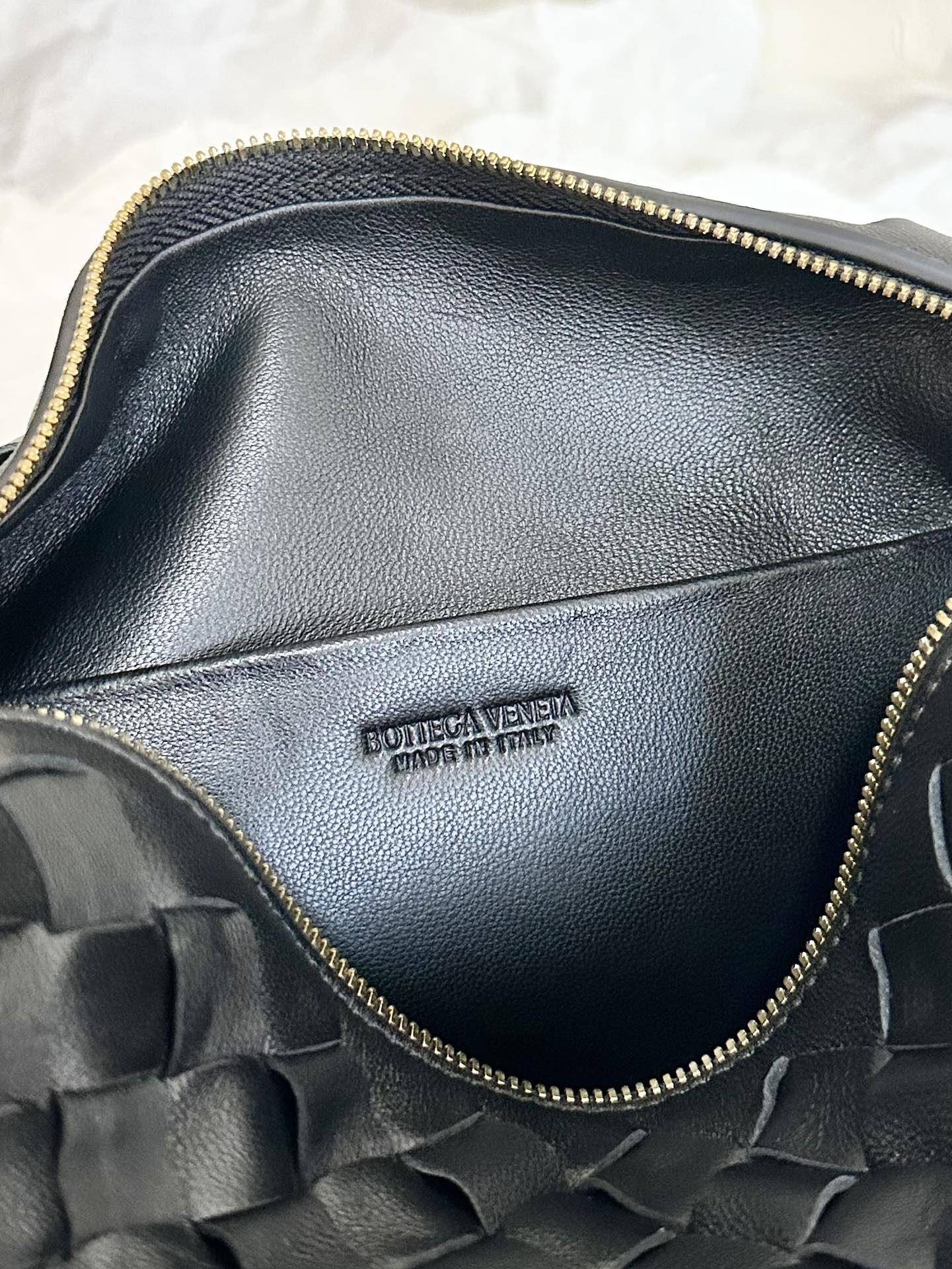 Amelia LOOP SMALL 23CM BLACK CALFSKIN