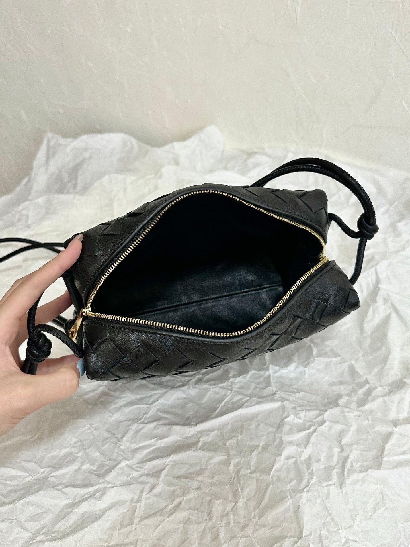 Amelia LOOP SMALL 23CM BLACK CALFSKIN